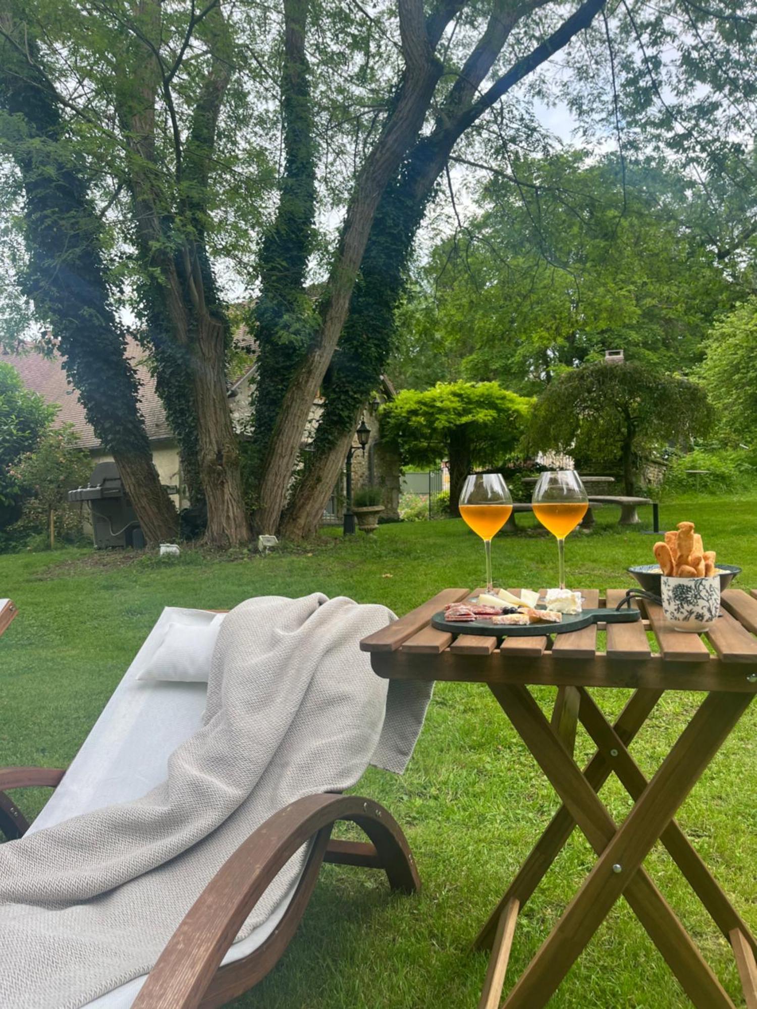 Le Clos Des Songes Blaru Eksteriør bilde