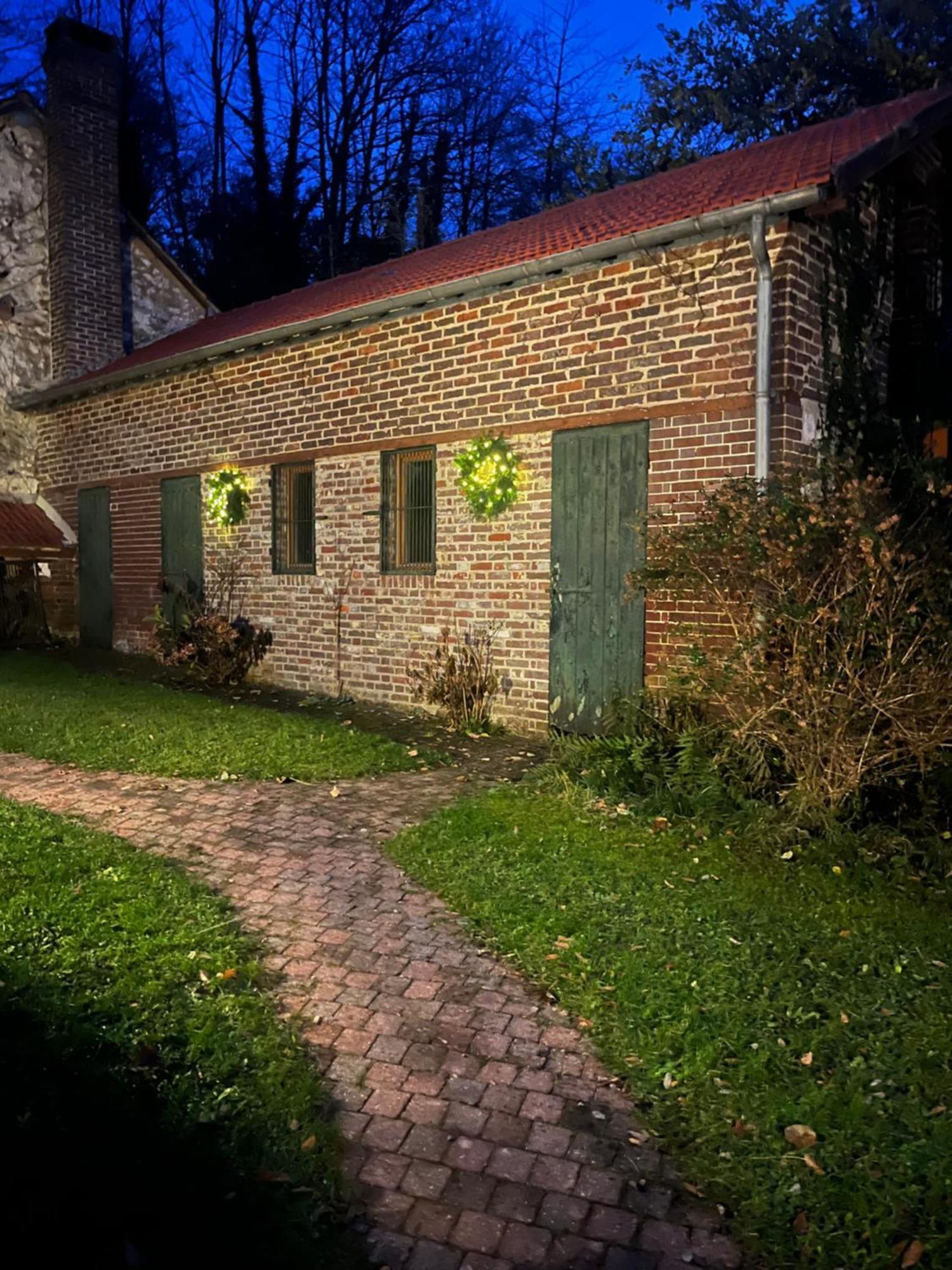 Le Clos Des Songes Blaru Eksteriør bilde